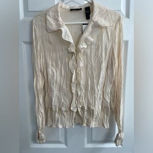 NWT Axcess Liz Claiborne Co. Romatic button up blouse. Size 10.